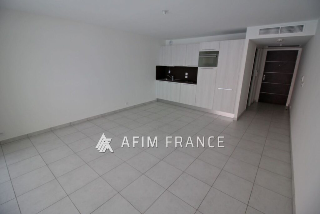 Cap d’Ail, rue Jean Bono, aux portes de Monaco, spacieux studi – 1 pièce – NR chambres – 32.11 m²