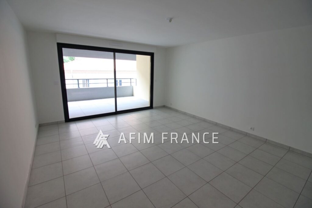 Cap d’Ail, rue Jean Bono, aux portes de Monaco, spacieux studi – 1 pièce – NR chambres – 32.11 m²