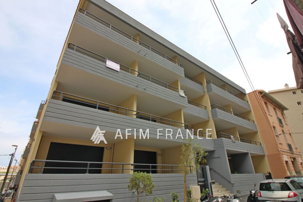 Cap d’Ail, rue Jean Bono, aux portes de Monaco, spacieux studi – 1 pièce – NR chambres – 32.11 m²