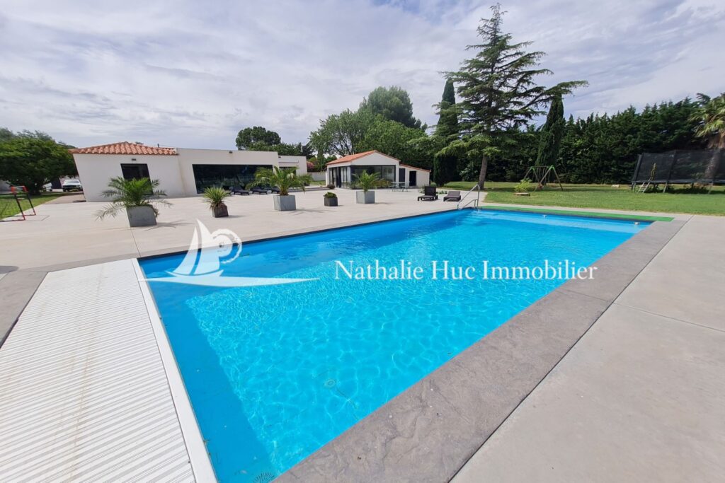 vente propriété 6 Pièce(s) – 6 pièces – 5 chambres – 285.00 m²