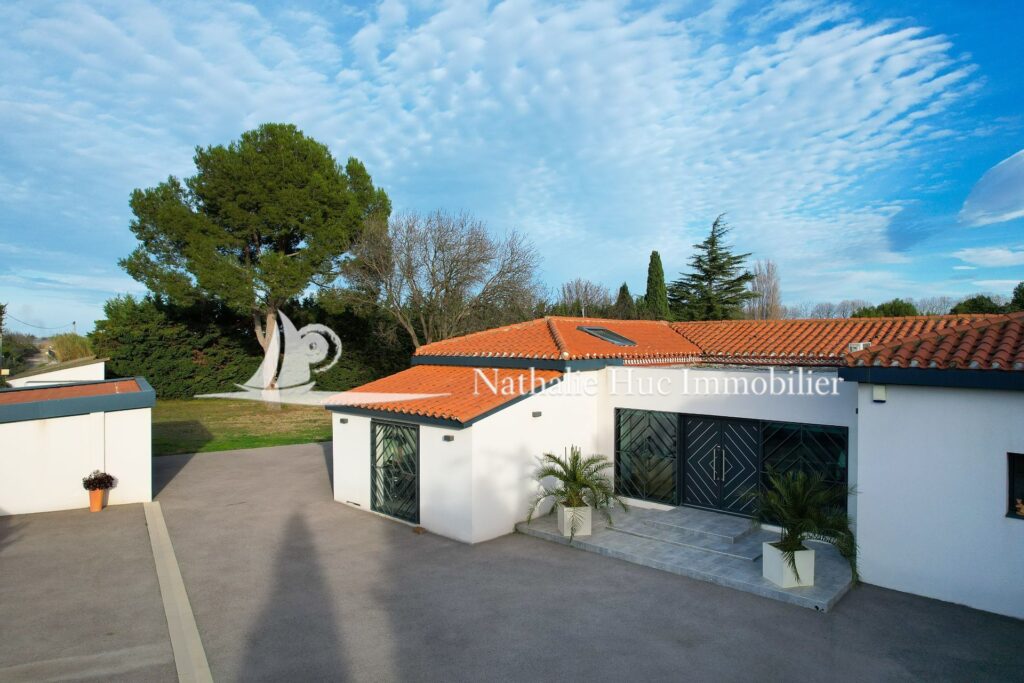 vente propriété 6 Pièce(s) – 6 pièces – 5 chambres – 285.00 m²