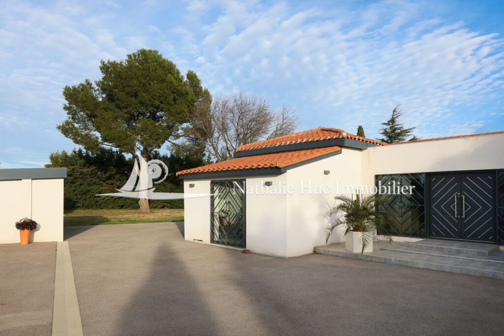 vente propriété 6 Pièce(s) – 6 pièces – 5 chambres – 285.00 m²