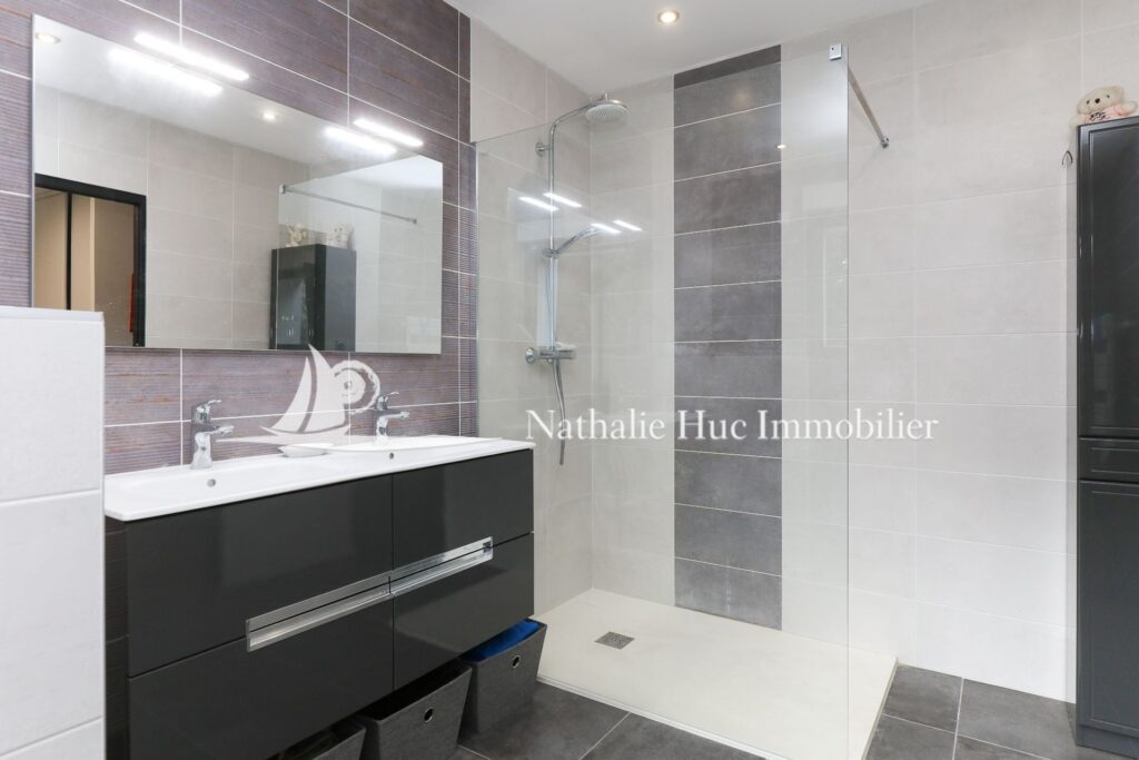 vente propriété 6 Pièce(s) – 6 pièces – 5 chambres – 285.00 m²