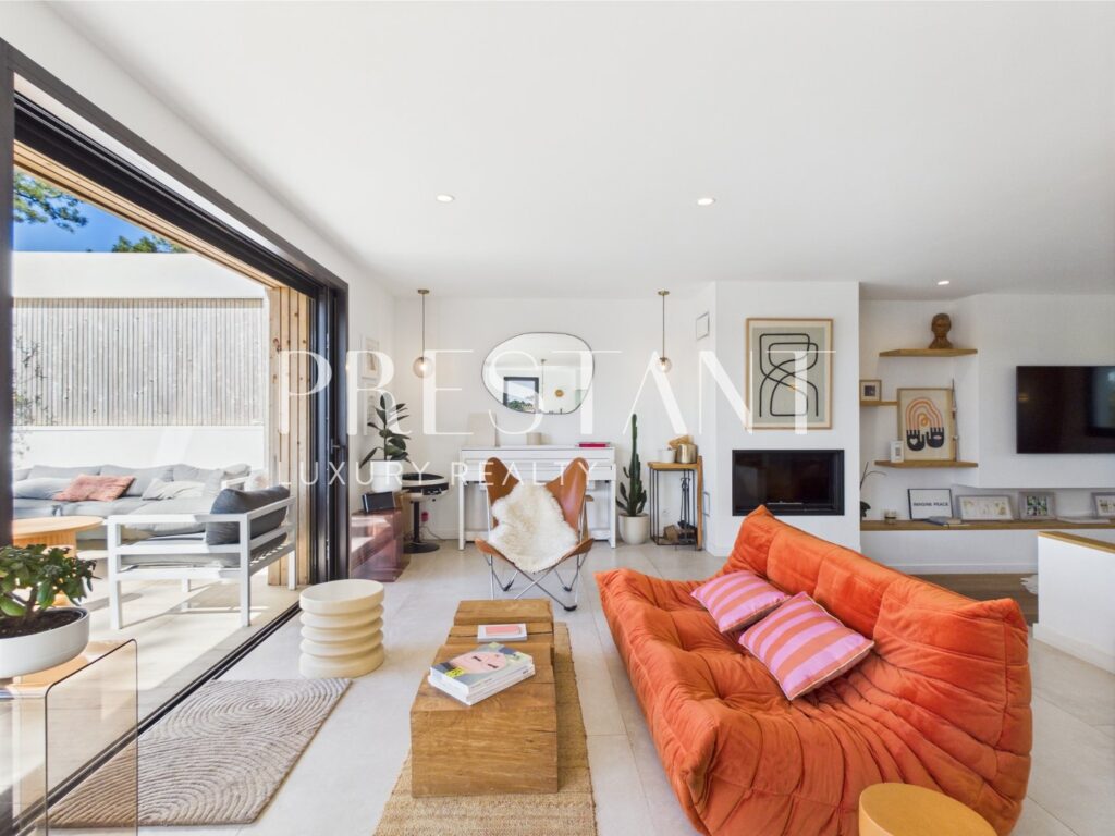 Maison – 10 pièces – 6 chambres – 290 m²