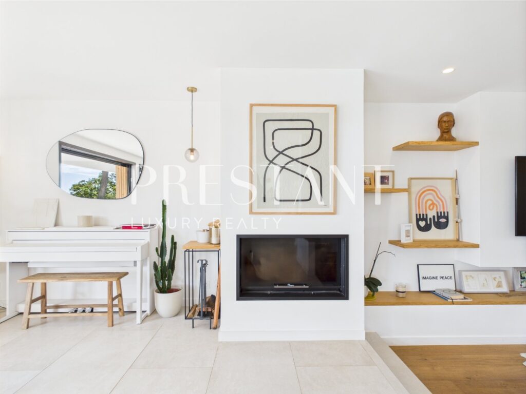 Maison – 10 pièces – 6 chambres – 290 m²