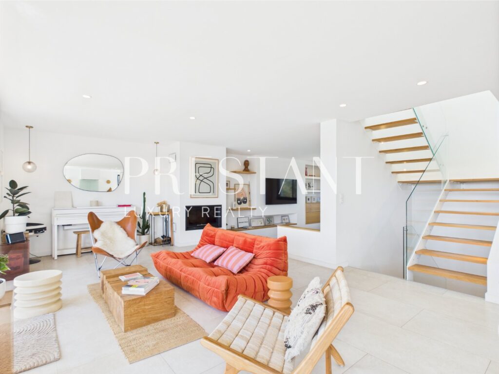 Maison – 10 pièces – 6 chambres – 290 m²