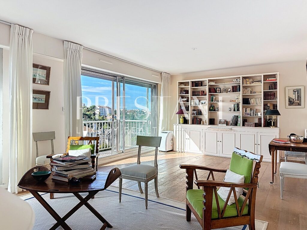 Appartement terrasse – 3 pièces – 2 chambres – 72 m²