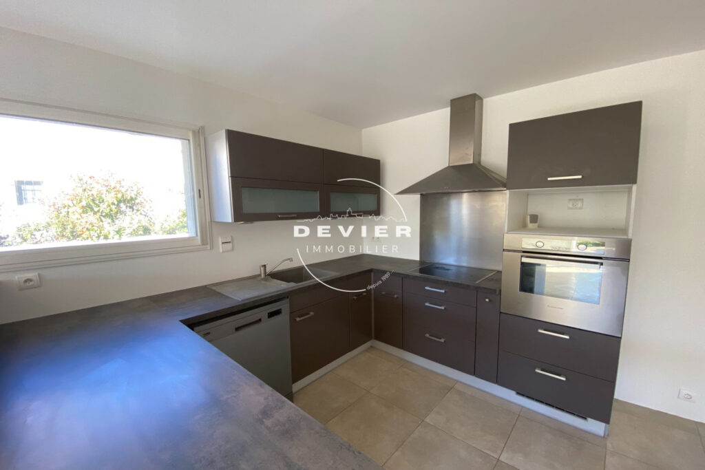 vente villa 5 Pièce(s) – 5 pièces – 4 chambres – 140.00 m²