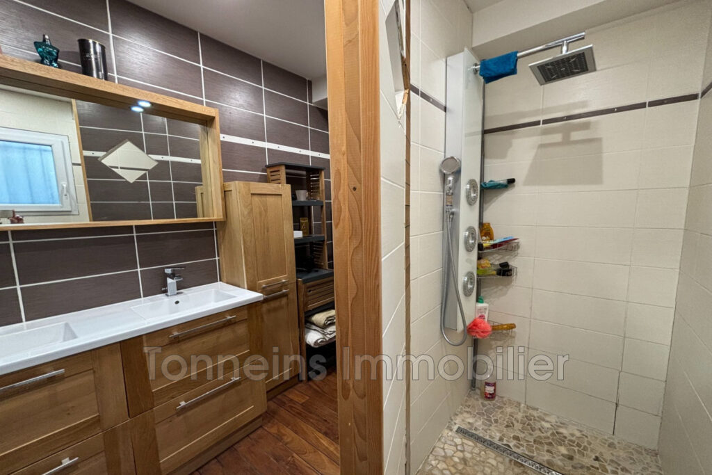 vente maison 8 Pièce(s) – 8 pièces – 3 chambres – 270.00 m²