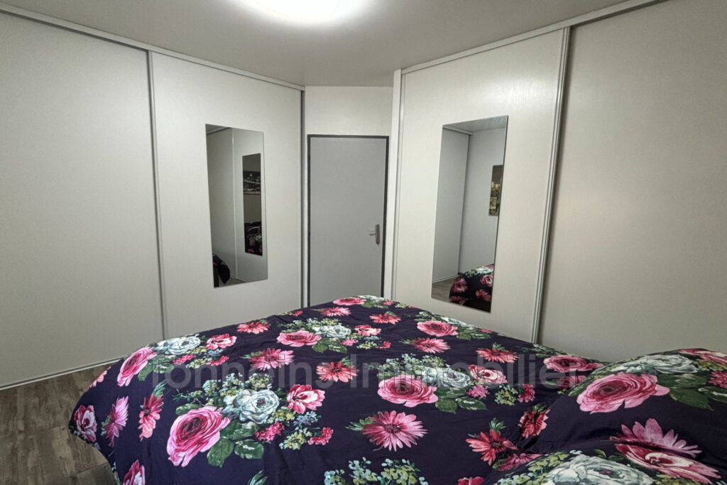 vente maison 8 Pièce(s) – 8 pièces – 3 chambres – 270.00 m²