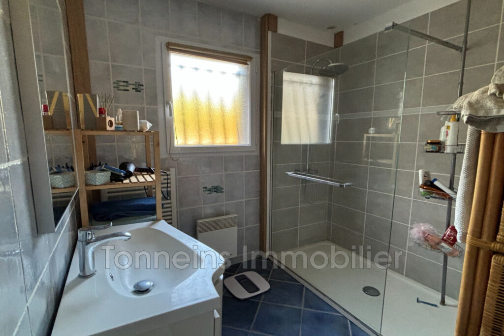 vente maison 8 Pièce(s) – 8 pièces – 3 chambres – 270.00 m²