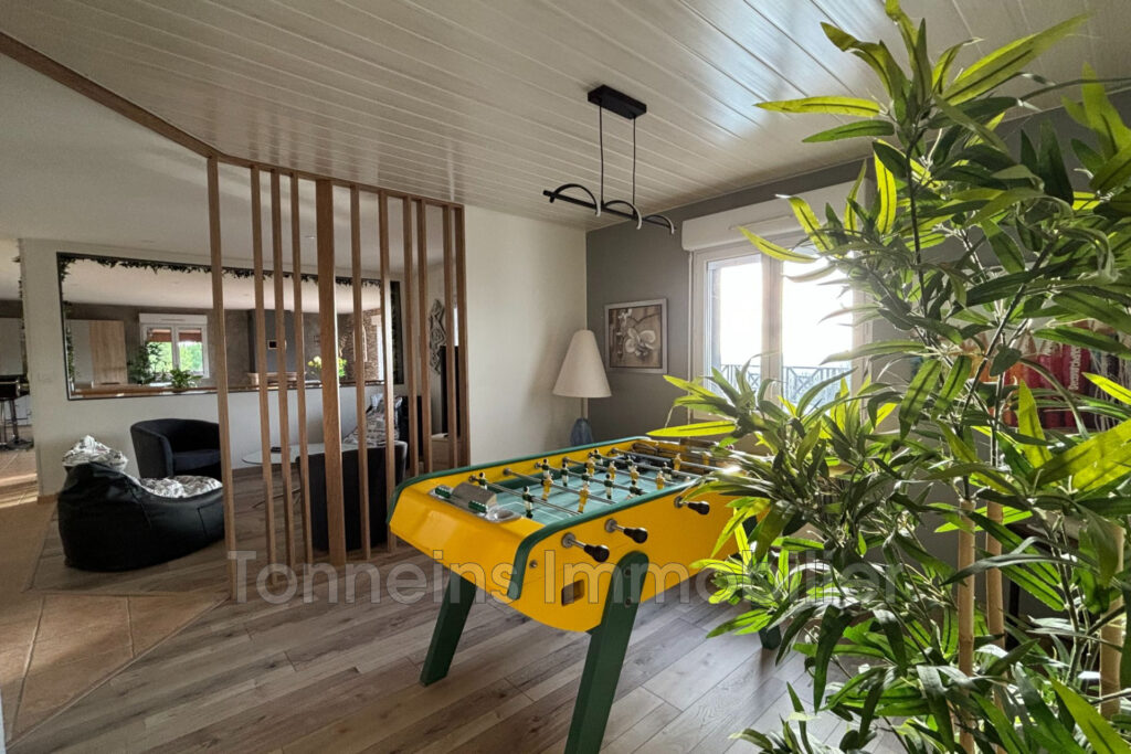 vente maison 8 Pièce(s) – 8 pièces – 3 chambres – 270.00 m²