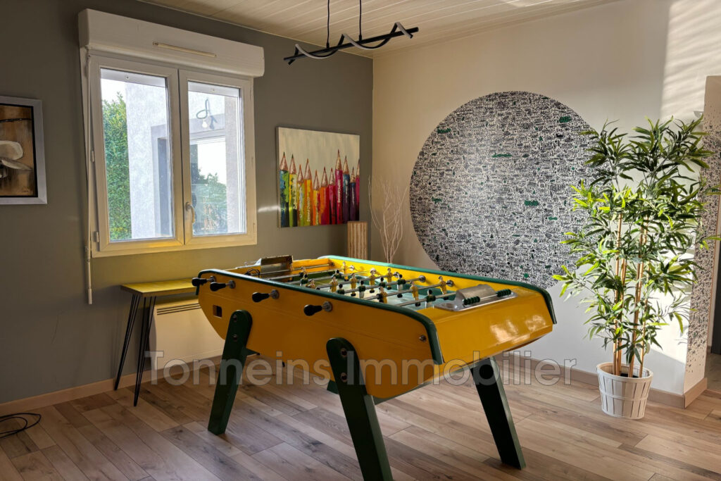 vente maison 8 Pièce(s) – 8 pièces – 3 chambres – 270.00 m²