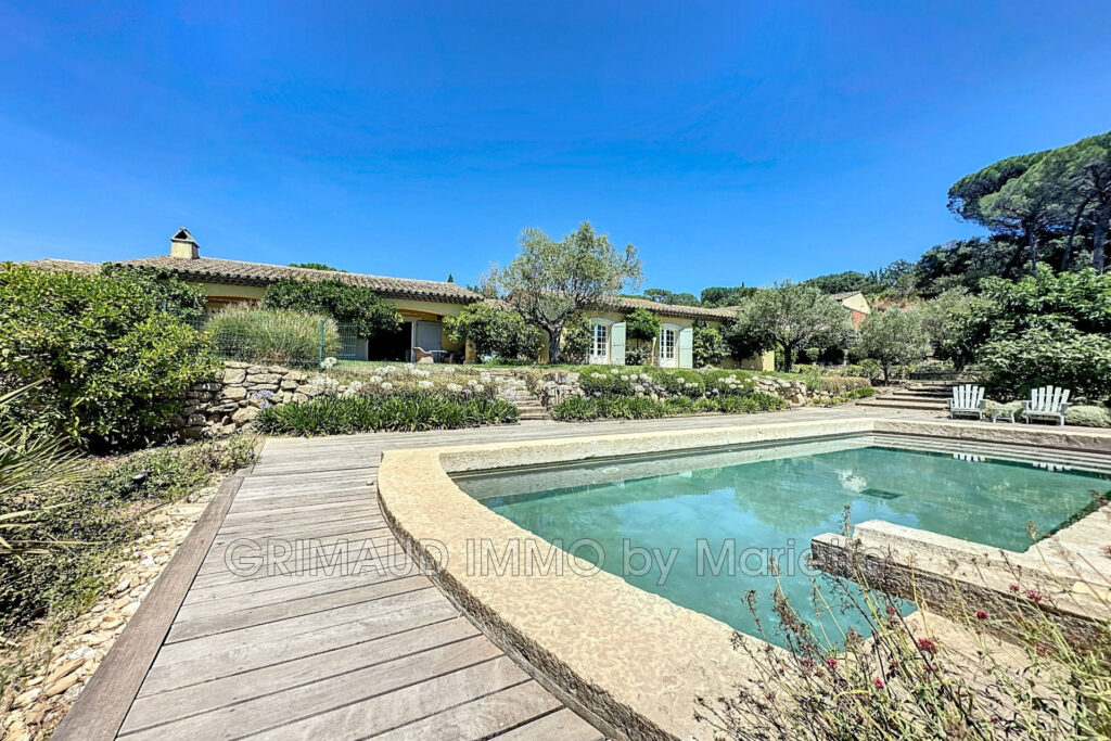 proprieté dans les vignes avec 3 chambres, 4 garages de plain  – 5 pièces – 3 chambres – 163.00 m²