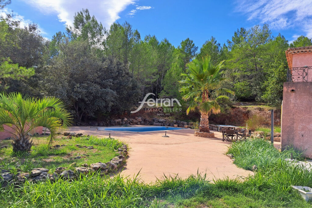 A VENDRE AUX ARCS MAISON DE 220 M² SUR TERRAIN DE 3000 M² AVEC – 7 pièces – 4 chambres – 220.00 m²