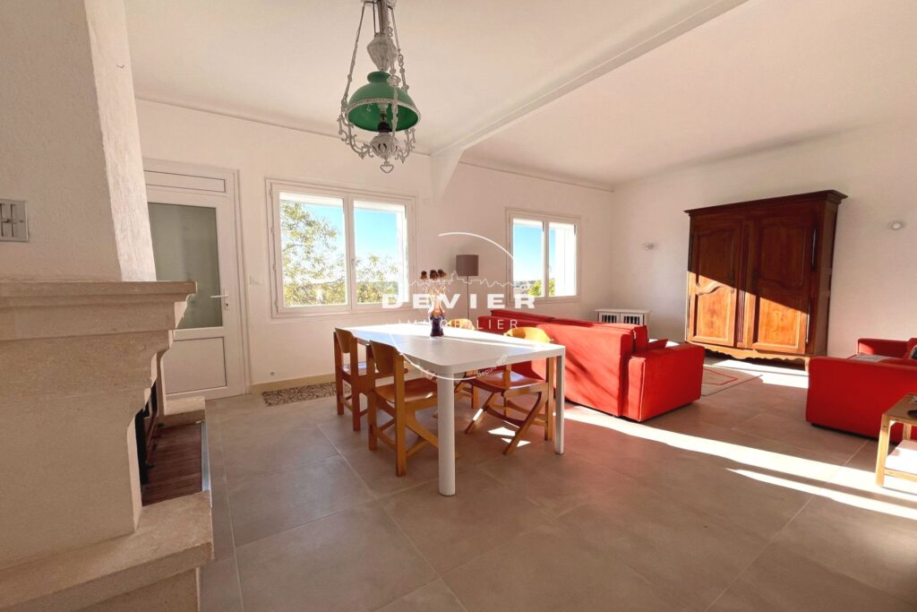 location maison de village 5 Pièce(s) – 5 pièces – 4 chambres – 111.00 m²