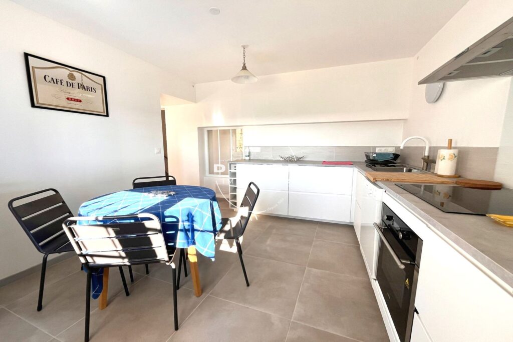 location maison de village 5 Pièce(s) – 5 pièces – 4 chambres – 111.00 m²