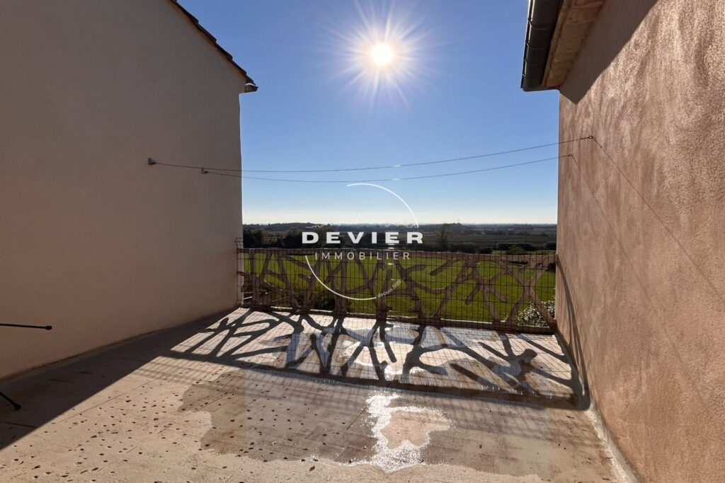 location maison de village 5 Pièce(s) – 5 pièces – 4 chambres – 111.00 m²