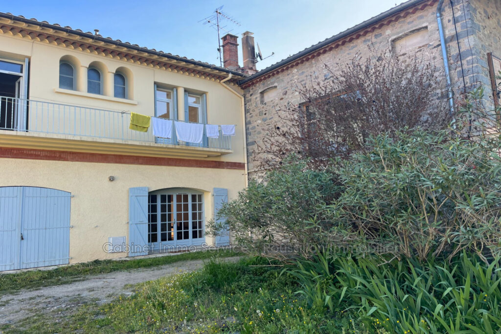 vente maison de campagne 6 Pièce(s) – 6 pièces – 4 chambres – 130.00 m²