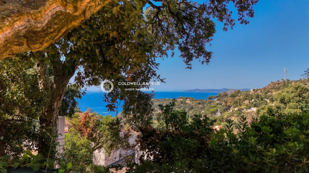 Villa d’architecte 4 chambres 200m², à deux pas du village, pi – 6 pièces – 4 chambres – 200.00 m²