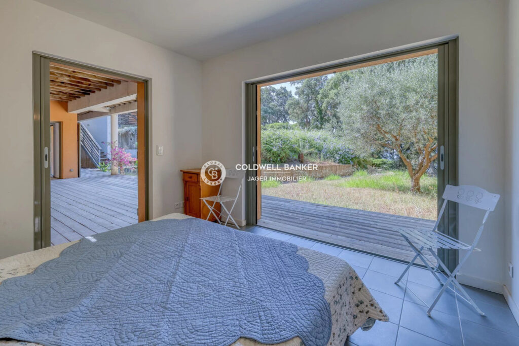 Villa d’architecte 4 chambres 200m², à deux pas du village, pi – 6 pièces – 4 chambres – 200.00 m²