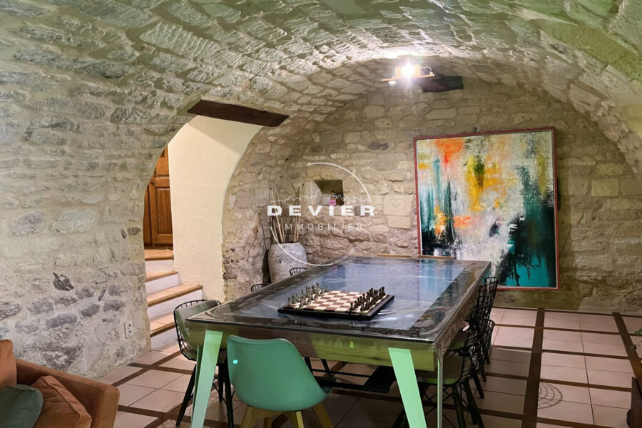 Maison à vendre à Saint-geniès-des-mourgues