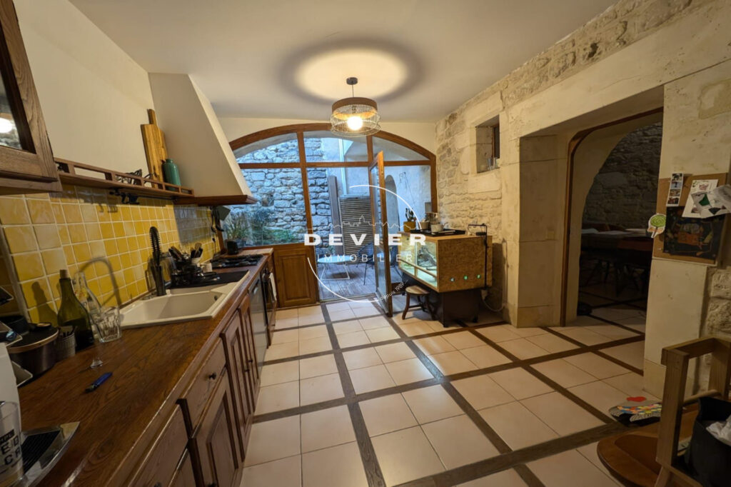 vente maison de village 5 Pièce(s) – 5 pièces – 4 chambres – 135.00 m²