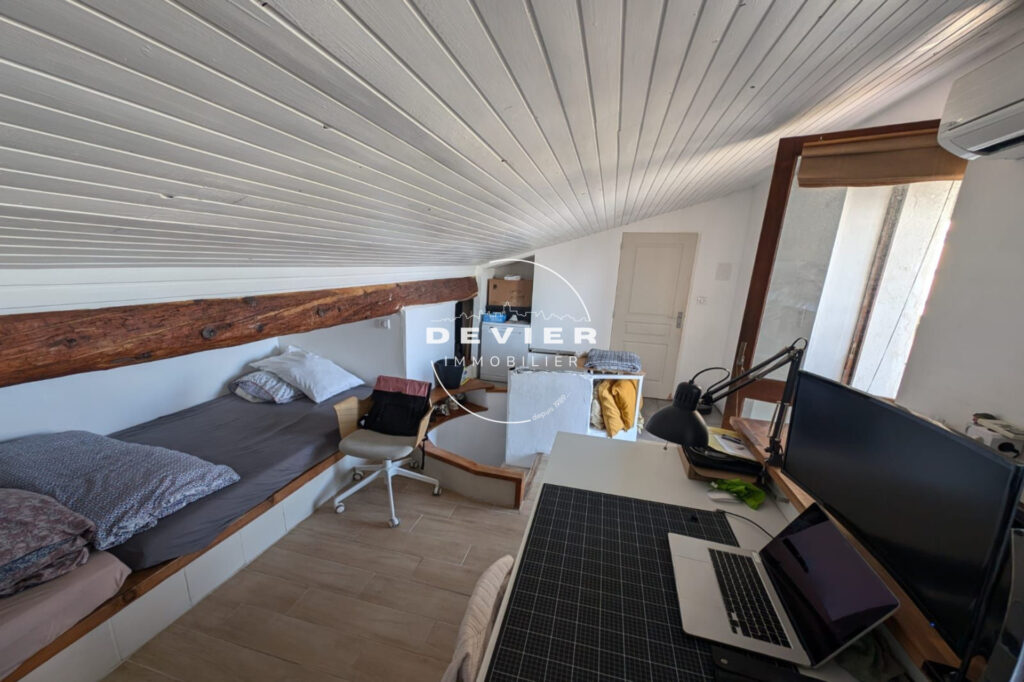 vente maison de village 5 Pièce(s) – 5 pièces – 4 chambres – 135.00 m²