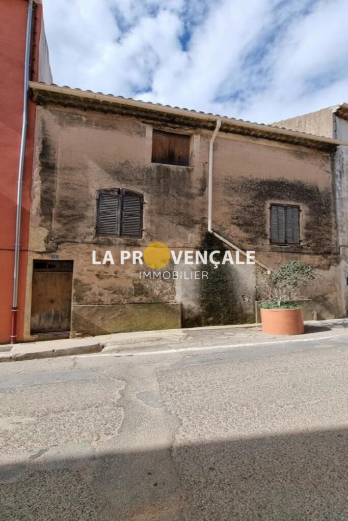 vente immeuble 9 Pièce(s) – 9 pièces – 3 chambres – 200.00 m²