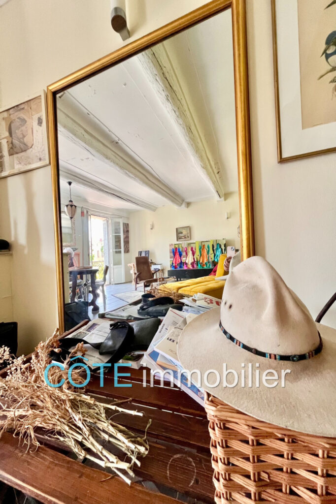 Superbe Vieil Antibes 90m² avec vue dégagée – 3 pièces – 2 chambres – 90.00 m²