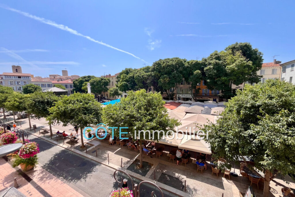 Superbe Vieil Antibes 90m² avec vue dégagée – 3 pièces – 2 chambres – 90.00 m²