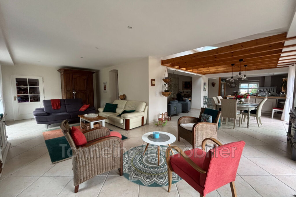 vente maison 5 Pièce(s) – 5 pièces – 4 chambres – 170.40 m²