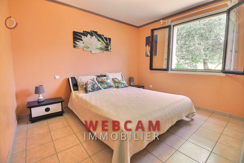 vente maison 5 Pièce(s) – 5 pièces – 4 chambres – 211.00 m²