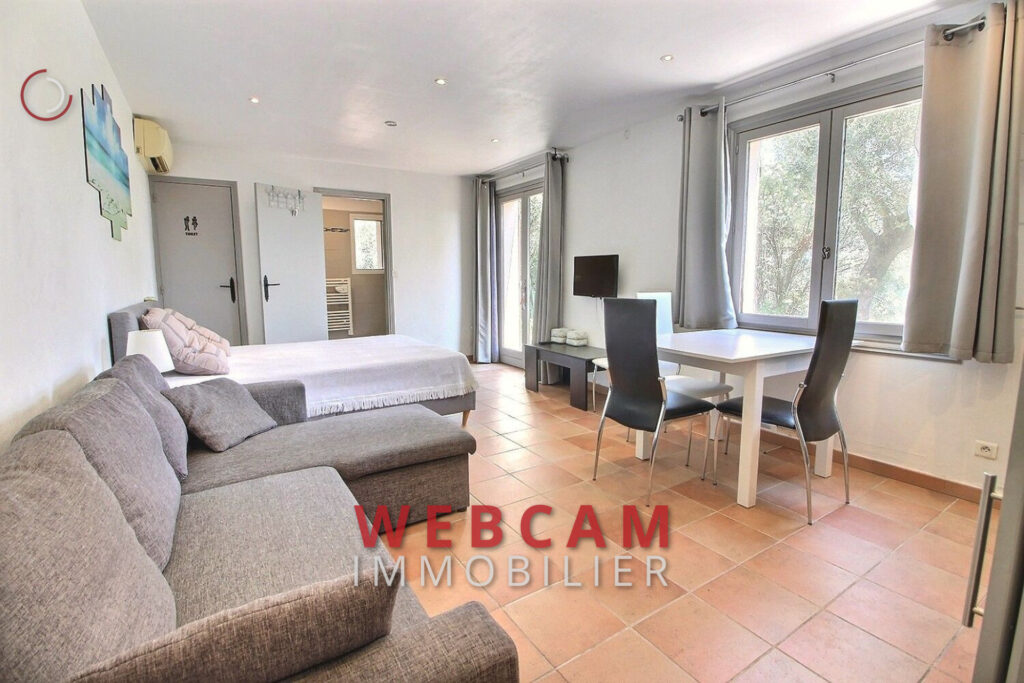 vente maison 5 Pièce(s) – 5 pièces – 4 chambres – 211.00 m²