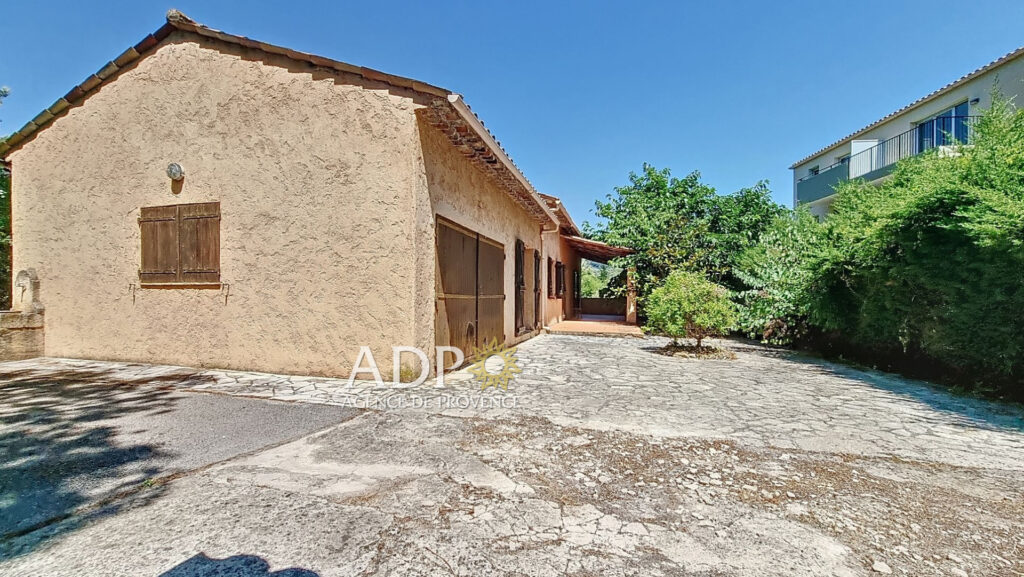 vente maison 3 Pièce(s) – 3 pièces – 2 chambres – 98.00 m²