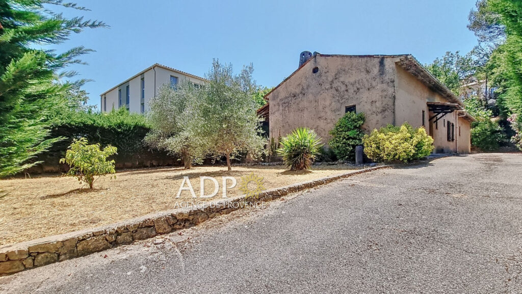 vente maison 3 Pièce(s) – 3 pièces – 2 chambres – 98.00 m²