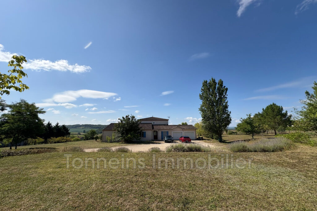 vente maison – NR pièces – 3 chambres – 196.12 m²