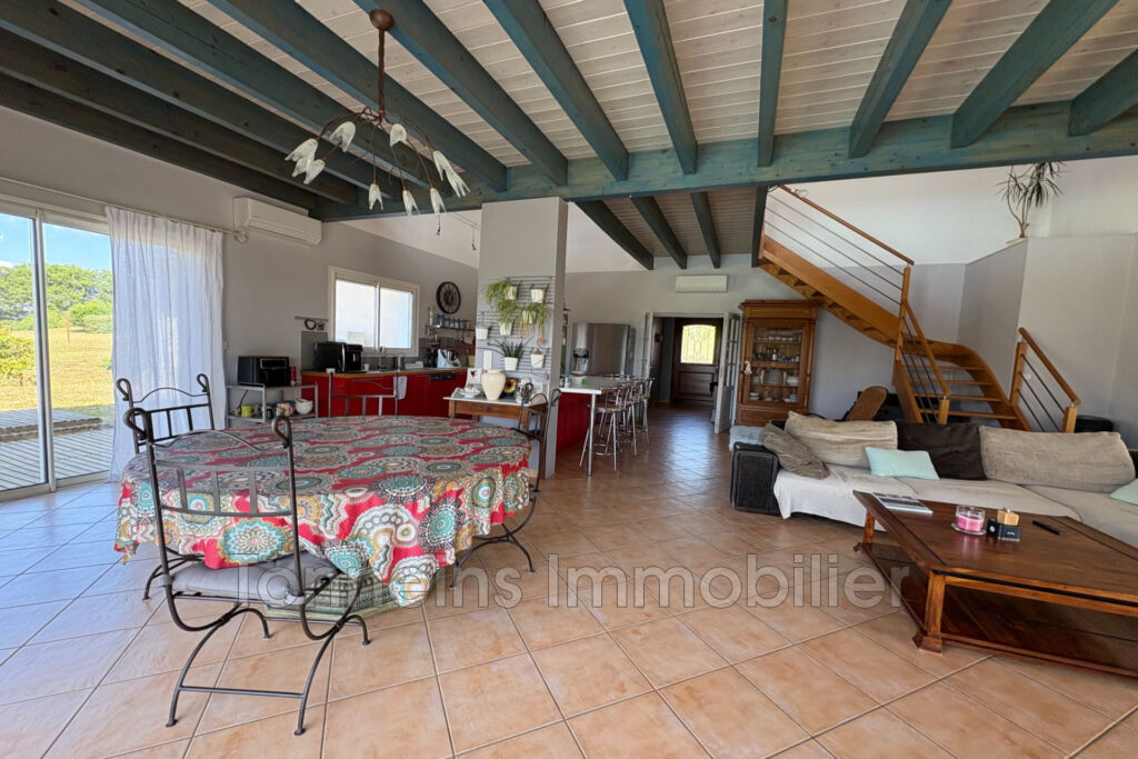 vente maison – NR pièces – 3 chambres – 196.12 m²