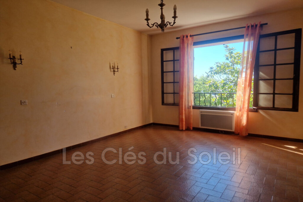 vente maison 4 Pièce(s) – 4 pièces – 3 chambres – 220.00 m²