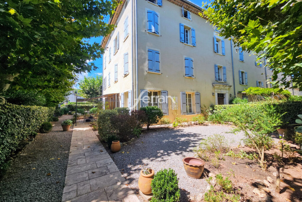 RARE A LA VENTE : appartement T3 en rez de jardin dans une bas – 3 pièces – 2 chambres – 70.00 m²