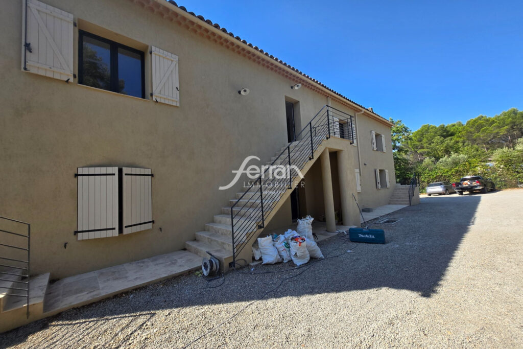 A vendre à Salernes appartement 2 chambres avec terrasses – 3 pièces – 2 chambres – 86.00 m²