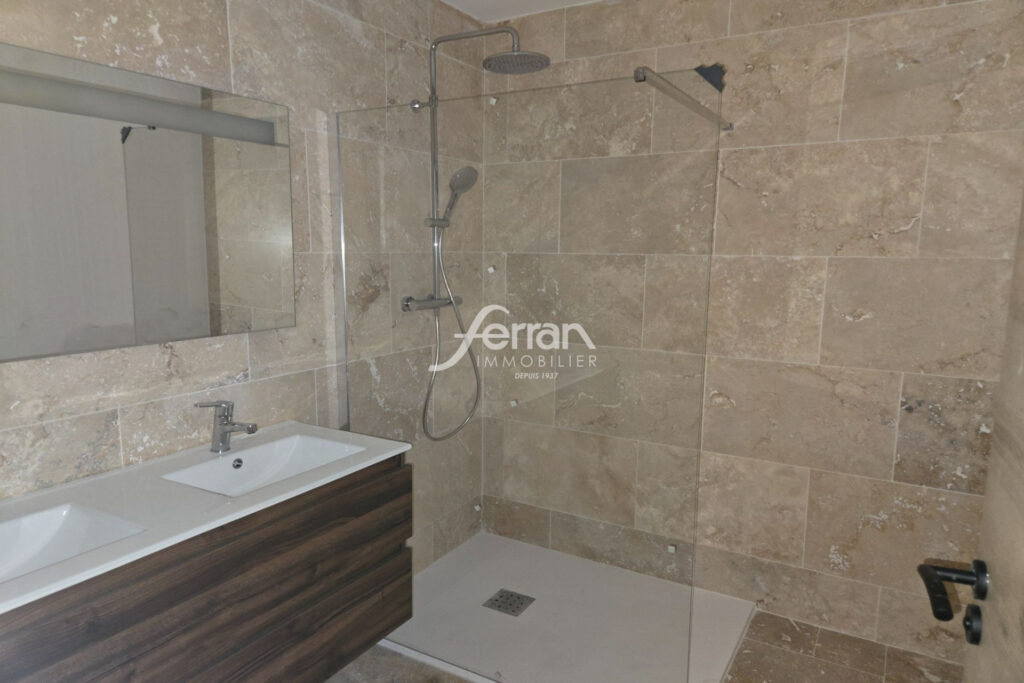 A vendre à Salernes appartement 2 chambres avec terrasses – 3 pièces – 2 chambres – 86.00 m²