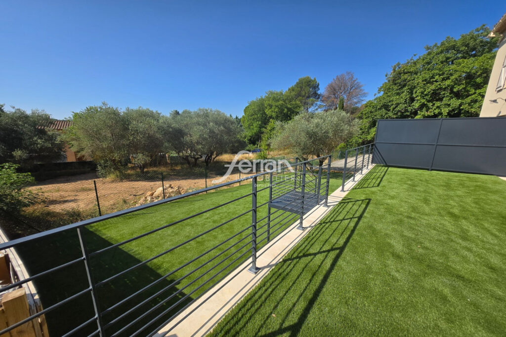 A vendre à Salernes appartement 2 chambres avec terrasses – 3 pièces – 2 chambres – 86.00 m²