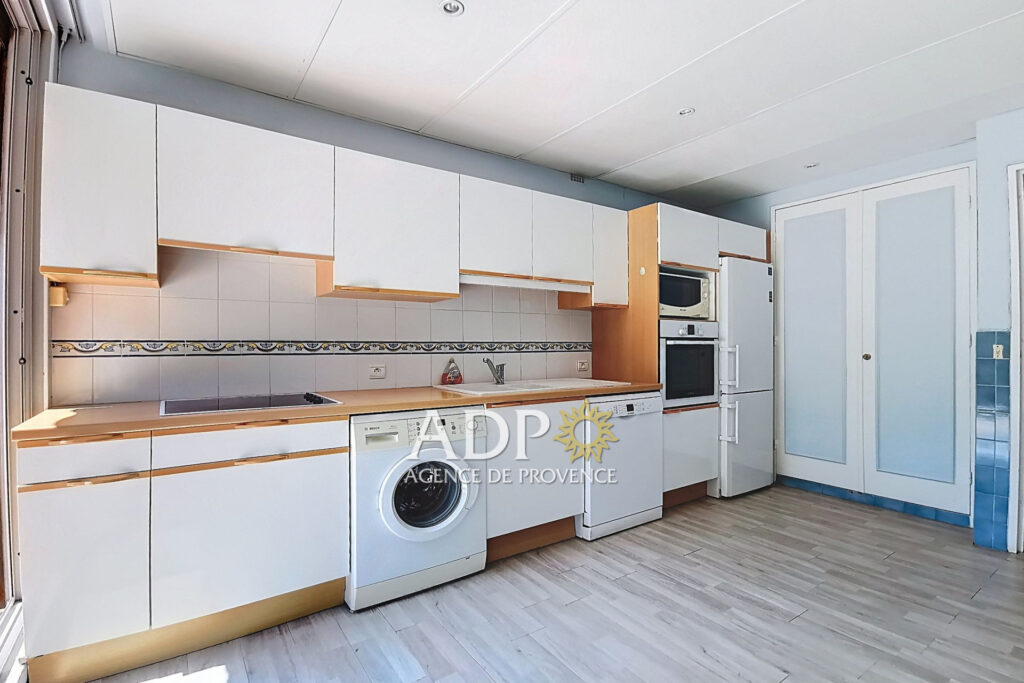 Ce bien est à vendre en enchère interactive réalisée par ENCHE – 3 pièces – 2 chambres – 89.32 m²