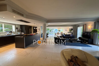 vente maison de caractère 8 Pièce(s) – 8 pièces – 5 chambres – 275.42 m²