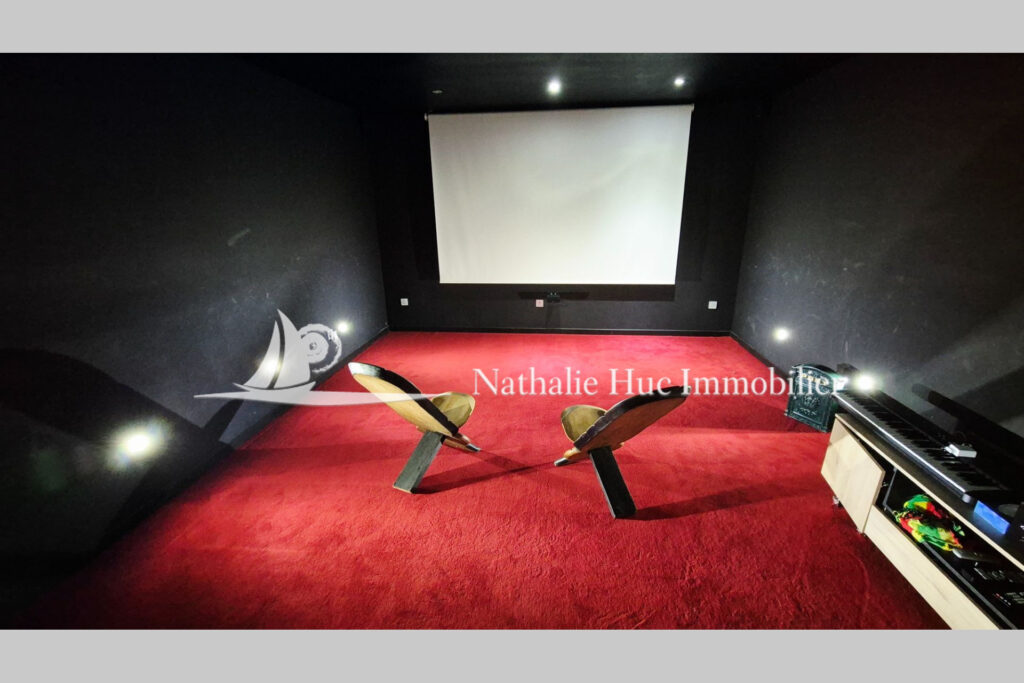 vente propriété 6 Pièce(s) – 6 pièces – 5 chambres – 285.00 m²