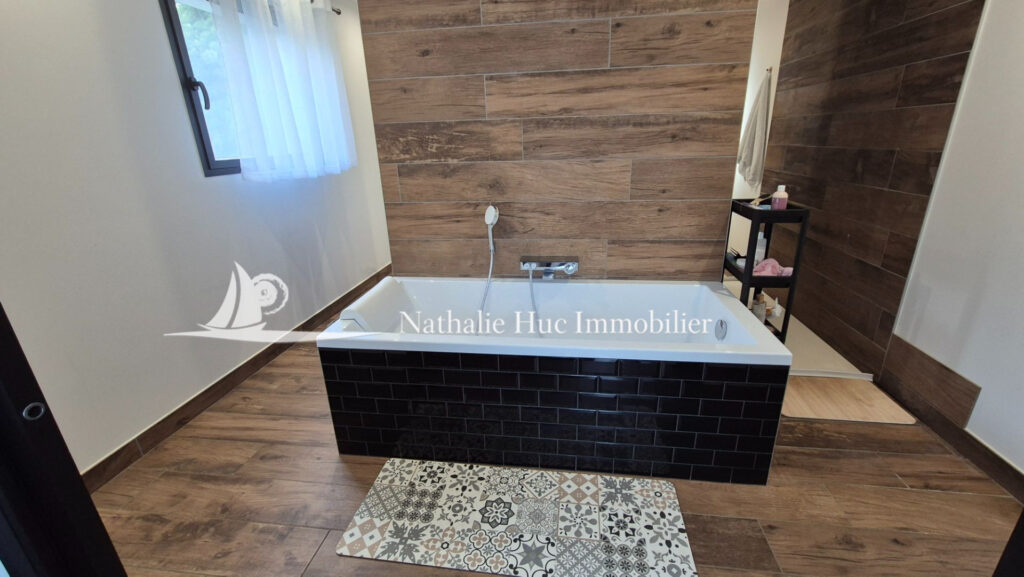 vente propriété 6 Pièce(s) – 6 pièces – 5 chambres – 285.00 m²