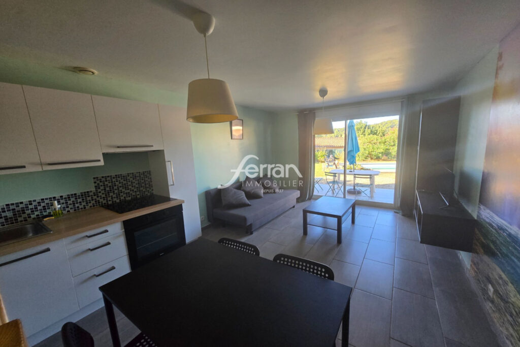 À vendre à Sillans la cascade studio en rez de jardin dans pet – 1 pièce – NR chambres – 20.00 m²