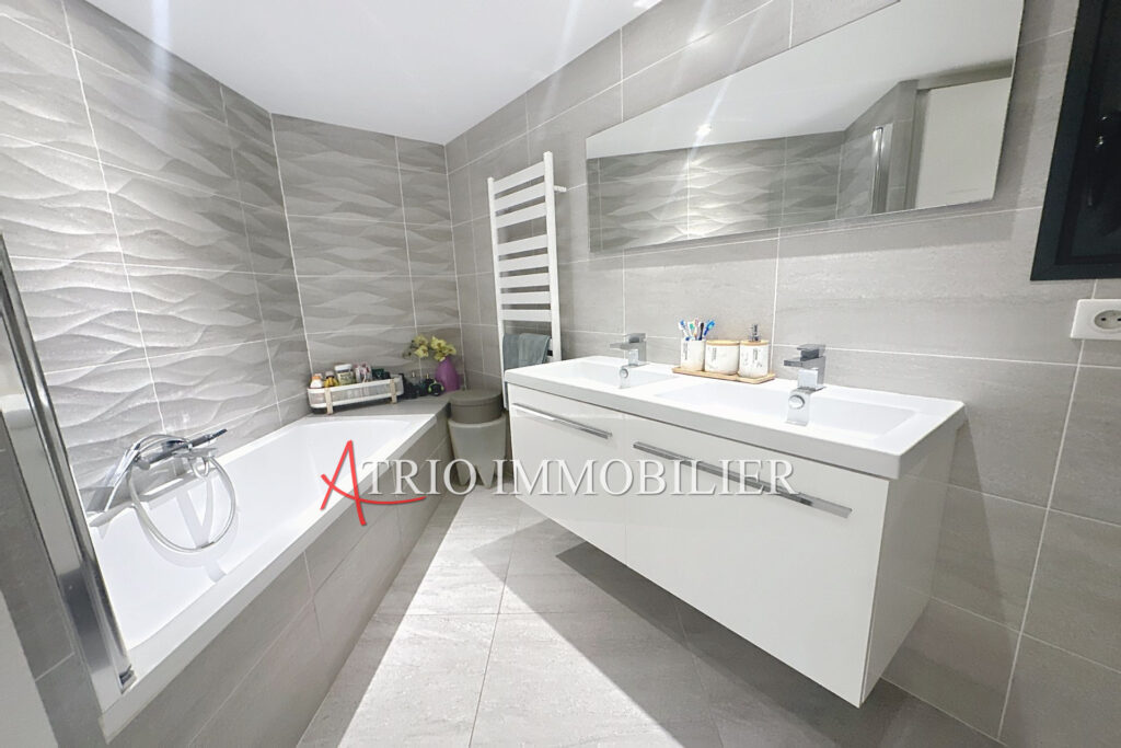 vente appartement 4 Pièce(s) – 4 pièces – 3 chambres – 92.00 m²