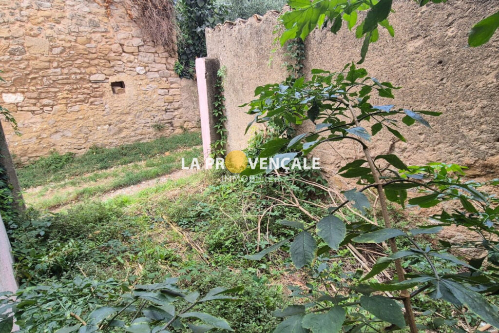 vente immeuble 9 Pièce(s) – 9 pièces – 3 chambres – 200.00 m²